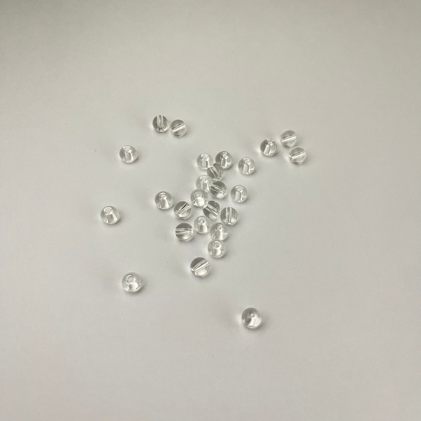 glass beads Glas Perlen weiss white